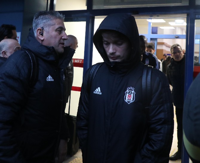 besiktas-kafilesi,-rizeye-geldi-(2).jpg