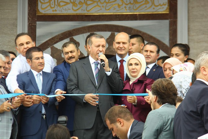 erdogan-kibledagi-haci-hafiz-yusuf-yilmaz-camiini-acti-(2).jpg