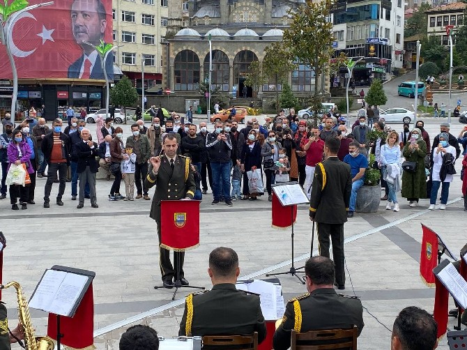 3-ordu-bolge-bando-komutanligi-rizede-konser-duzenledi-11.jpg