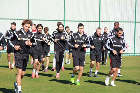 besiktas,-rizespor-maci-hazirliklarina-rize’de-hazirlaniyor-1.jpg