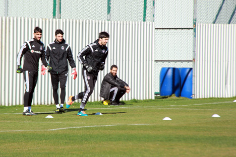 besiktas,-rizespor-maci-hazirliklarina-rize’de-hazirlaniyor-4.jpg