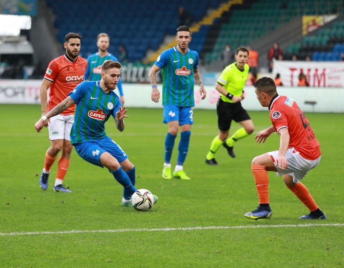 caykur-rizespor-oznur-kablo-yeni-malatyaspor-1-002.jpg