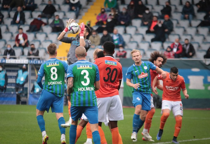 caykur-rizespor-oznur-kablo-yeni-malatyaspor-13.jpg