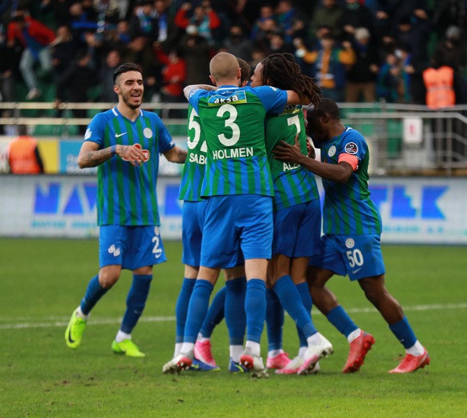 caykur-rizespor-oznur-kablo-yeni-malatyaspor-6.jpg