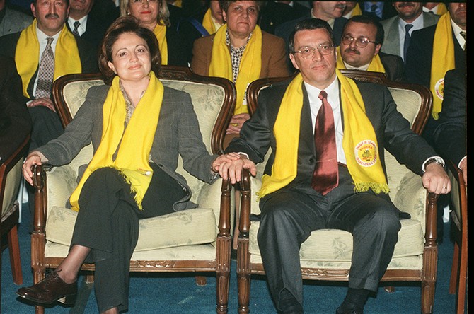 eski-basbakanlardan-mesut-yilmazin-vefatinin-ikinci-yili-4.jpg