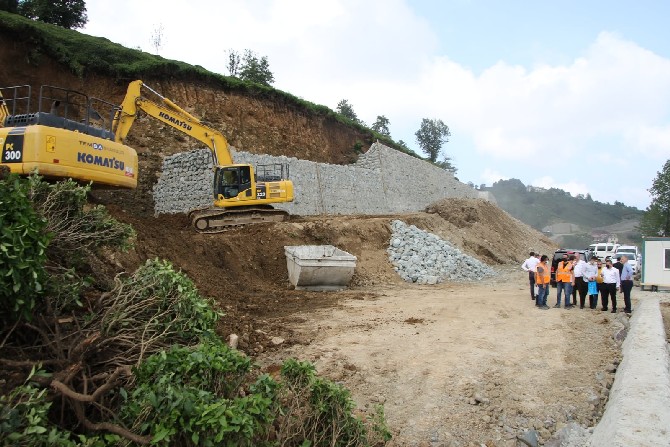 rize-belediye-baskani-metin-dere-islah-ve-yol-calismalarini-inceledi-8.jpg