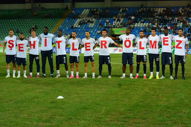 rizespor-sehitler-olmez-tisortu.jpg