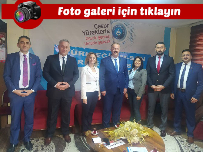 turk-egitim-sen-rize-subesinde-koseoglu-guven-tazeledi.jpg